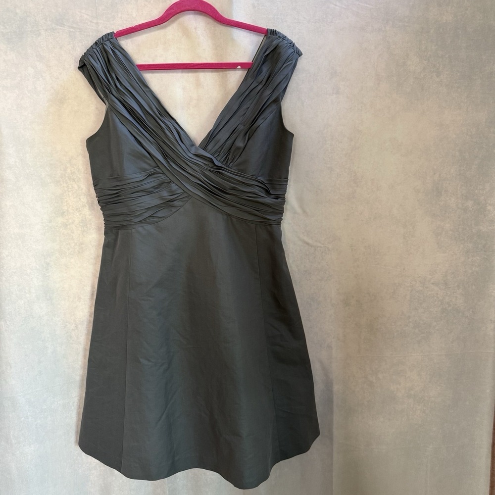 Mirror of Venus Anthropologie Gray Silk V Neck A Line Dress Size‎ 14 Pleated